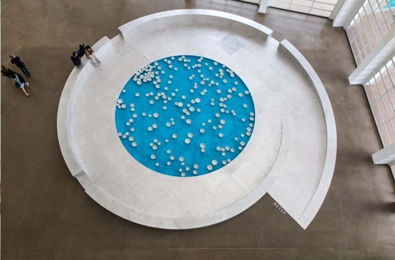 セレスト・ブルシエ＝ムジュノ《クリナメン v.2》2013年 Installation view: Centre Pompidou-Metz