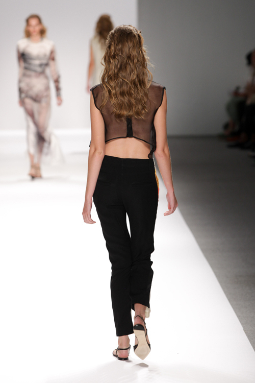 オスクレン 2013年春夏<span>コレクション</span> - 写真30
