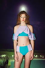 パメオポーズ新作スイムウェア、“-3キロ水着”やセーラー襟付きスイム ドレスから青の陶器柄｜写真13