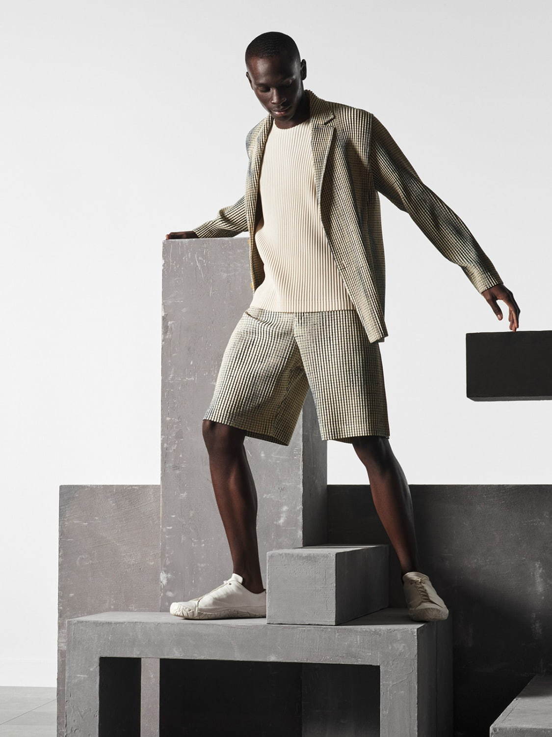 オム プリッセ イッセイ ミヤケ(HOMME PLISSÉ ISSEY MIYAKE) 2019-20年秋冬メンズコレクション  - 写真3