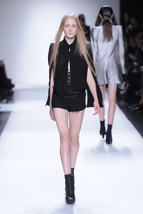 アン ドゥムルメステール(ANN DEMEULEMEESTER) 2013年春夏ウィメンズコレクション  - 写真19