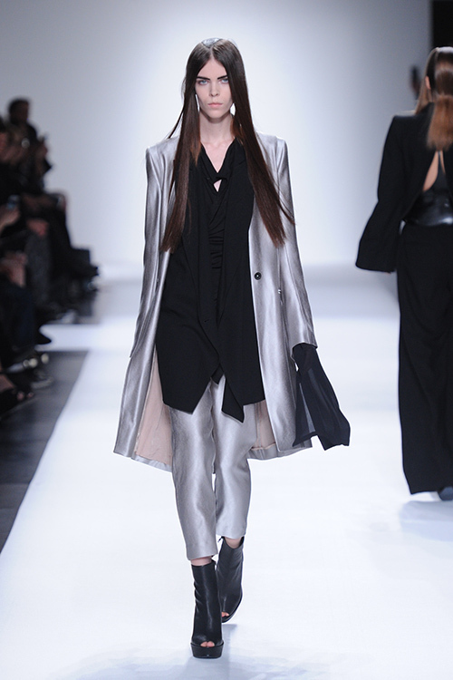 アン ドゥムルメステール(ANN DEMEULEMEESTER) 2013年春夏ウィメンズコレクション  - 写真25