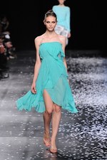 ニナ リッチ 2013年春夏コレクション - コケティッシュな魅力にあふれたパリモード｜写真32