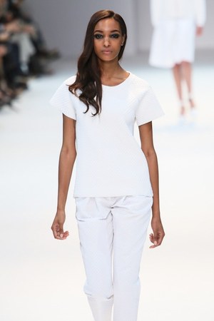 ギ ラロッシュ(Guy Laroche) 2013年春夏ウィメンズコレクション  - 写真10