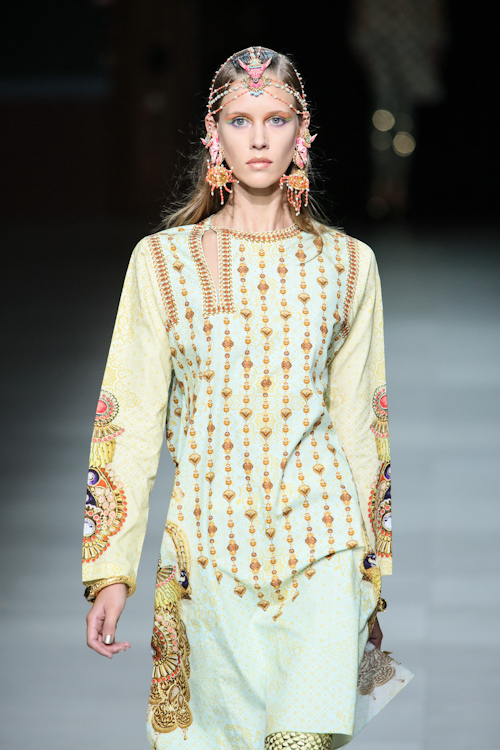 マニッシュ アローラ(manish arora) 2013年春夏ウィメンズコレクション  - 写真2