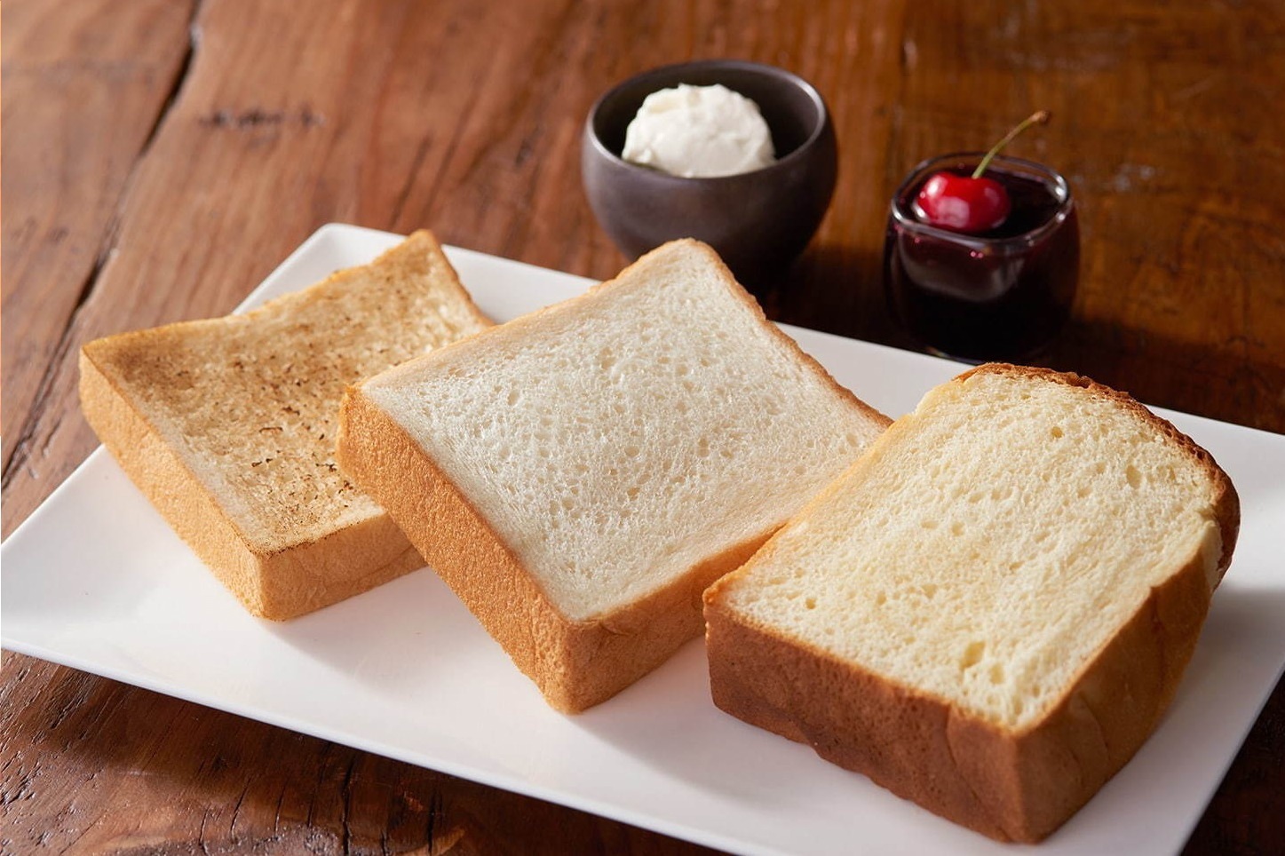 ブランチ｜「ディアブレッド鎌倉」1号店がアイザ鎌倉に、“極上 鎌倉生食パン”食べ比べ＆アフタヌーンティーセット