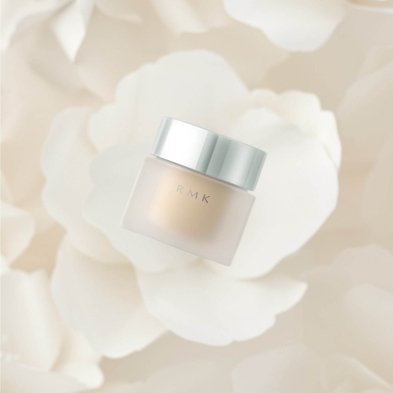 「RMK クリーミィファンデーション EX」全7色 各30g SPF21 PA++(※104のみ、SPF21 PA+++) 各5,500円＋税