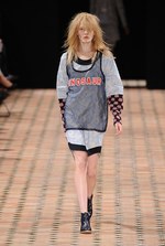 ジュリアン デイヴィッド 2013年春夏コレクション - 思春期の自分探しの旅を愛らしく表現｜写真1