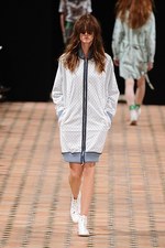 ジュリアン デイヴィッド 2013年春夏コレクション - 思春期の自分探しの旅を愛らしく表現｜写真22