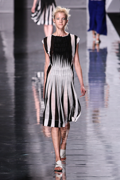 イッセイ ミヤケ 2013年春夏<span>コレクション</span> - 写真22