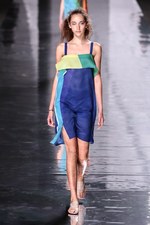 イッセイ ミヤケ 2013年春夏コレクション - 鳥の羽ばたきにインスパイアされたプリント革命｜写真3