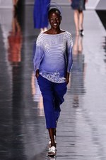 イッセイ ミヤケ 2013年春夏コレクション - 鳥の羽ばたきにインスパイアされたプリント革命｜写真15