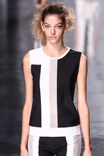 イッセイ ミヤケ 2013年春夏コレクション - 鳥の羽ばたきにインスパイアされたプリント革命｜写真36