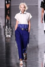 イッセイ ミヤケ 2013年春夏コレクション - 鳥の羽ばたきにインスパイアされたプリント革命｜写真43