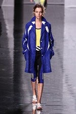 イッセイ ミヤケ 2013年春夏コレクション - 鳥の羽ばたきにインスパイアされたプリント革命｜写真47