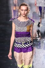 イッセイ ミヤケ 2013年春夏コレクション - 鳥の羽ばたきにインスパイアされたプリント革命｜写真55