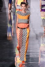 イッセイ ミヤケ 2013年春夏コレクション - 鳥の羽ばたきにインスパイアされたプリント革命｜写真59