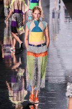 イッセイ ミヤケ 2013年春夏コレクション - 鳥の羽ばたきにインスパイアされたプリント革命｜写真61