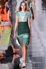 イッセイ ミヤケ 2013年春夏コレクション - 鳥の羽ばたきにインスパイアされたプリント革命｜写真65