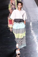 イッセイ ミヤケ 2013年春夏コレクション - 鳥の羽ばたきにインスパイアされたプリント革命｜写真69