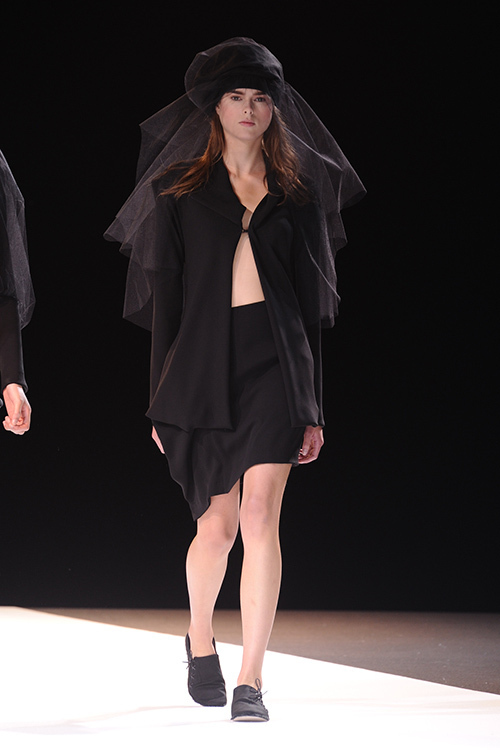 ヨウジヤマモト(Yohji Yamamoto) 2013年春夏ウィメンズコレクション  - 写真34