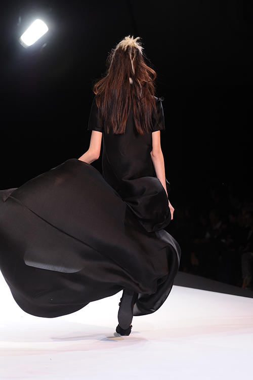 ヨウジヤマモト(Yohji Yamamoto) 2013年春夏ウィメンズコレクション  - 写真106