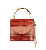 クロエ19秋冬新作、南京錠モチーフ"パドロック"のチェーンバッグやソックス風ブーツ｜写真3