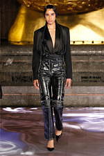 アレキサンダー ワン 2020年春夏ウィメンズコレクション、自信に溢れたリュクスなアクティブスタイル｜写真36