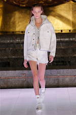 アレキサンダー ワン 2020年春夏ウィメンズコレクション、自信に溢れたリュクスなアクティブスタイル｜写真41