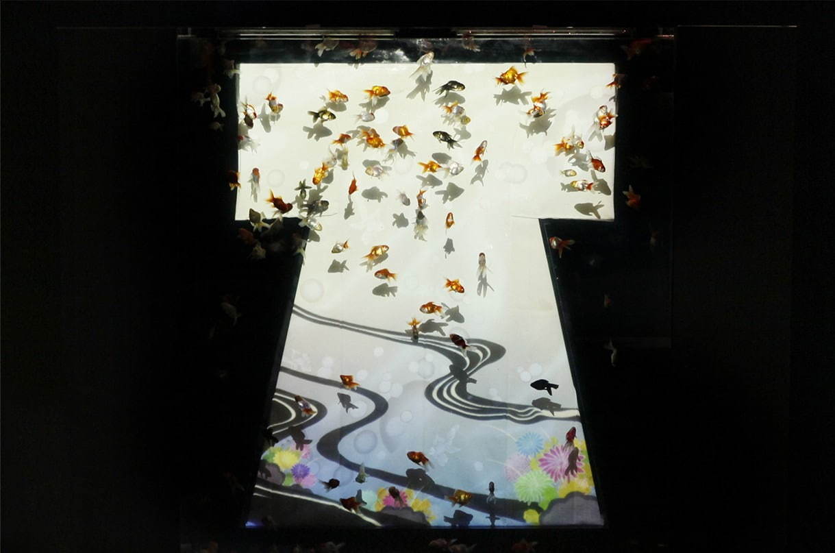 「アートアクアリウム2019」東京・熊本で開催、過去最大規模1万匹超の金魚が舞い泳ぐ水族アート｜写真14