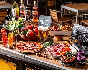 さいたま新都心の駅前ビアガーデン Ny発人気店直送の出来立てピザ 食べ放題bbqをテラス席で ファッションプレス さいたま新都心の駅前ビアガーデン Ny発人気店直送の出来立てピザ 食べ放題bbqをテラス席で ファッションプレス