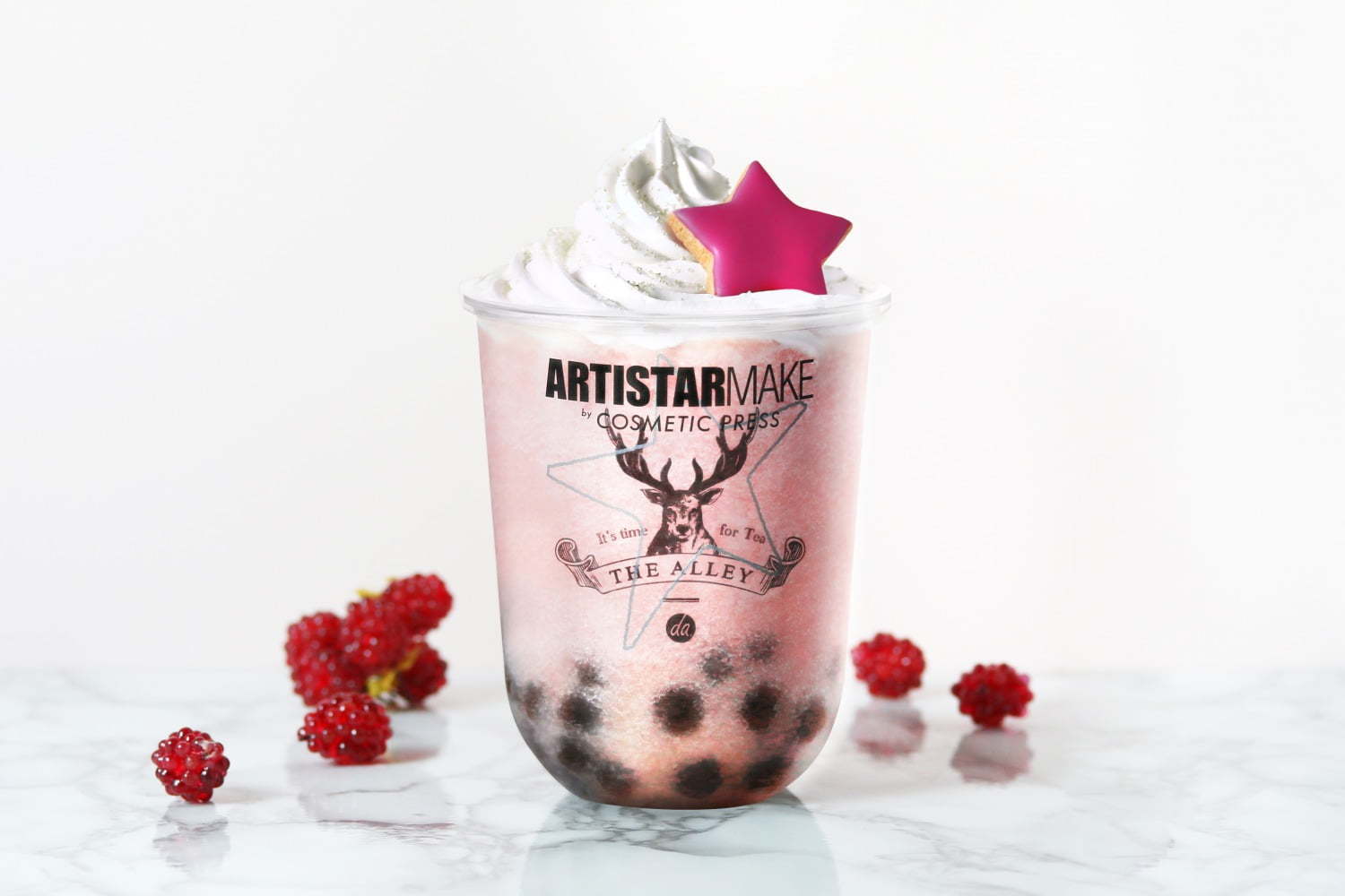 タピオカドリンク｜ジ アレイから星型クッキー＆キラキラパウダーのせた限定タピオカドリンク、桃とラズベリーがベース