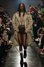 ジョン ローレンス サリバン 2020年春夏コレクション - インダストリアルな世界に反響するノイズ｜写真16