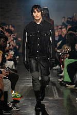 ジョン ローレンス サリバン 2020年春夏コレクション - インダストリアルな世界に反響するノイズ｜写真24