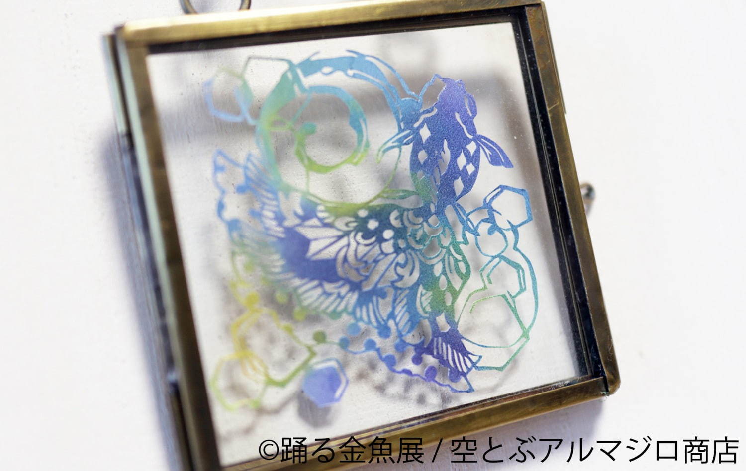 金魚の写真＆イラスト展「踊る金魚展」東京・名古屋で、ガラスアクセサリーなどグッズ販売も｜写真25