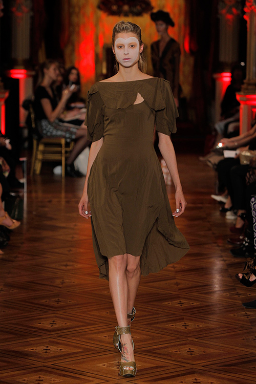 ヴィヴィアン・ウエストウッド ゴールドレーベル(Vivienne Westwood Gold Label) 2013年春夏ウィメンズコレクション  - 写真12