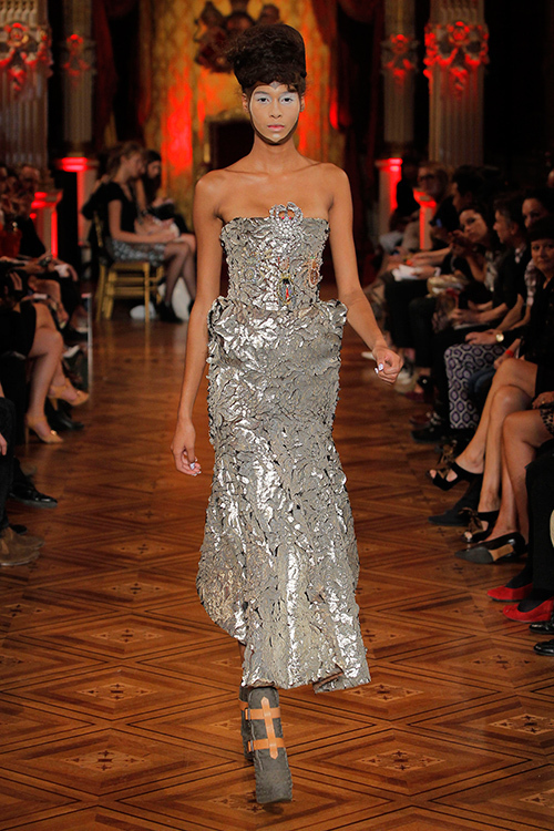 ヴィヴィアン・ウエストウッド ゴールドレーベル(Vivienne Westwood Gold Label) 2013年春夏ウィメンズコレクション  - 写真105