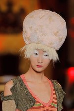 ヴィヴィアン・ウエストウッド ゴールドレーベル 2013年春夏コレクション - 気候改革｜写真25