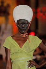 ヴィヴィアン・ウエストウッド ゴールドレーベル 2013年春夏コレクション - 気候改革｜写真28