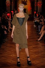 ヴィヴィアン・ウエストウッド ゴールドレーベル 2013年春夏コレクション - 気候改革｜写真48