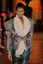 ヴィヴィアン・ウエストウッド ゴールドレーベル 2013年春夏コレクション - 気候改革｜写真95