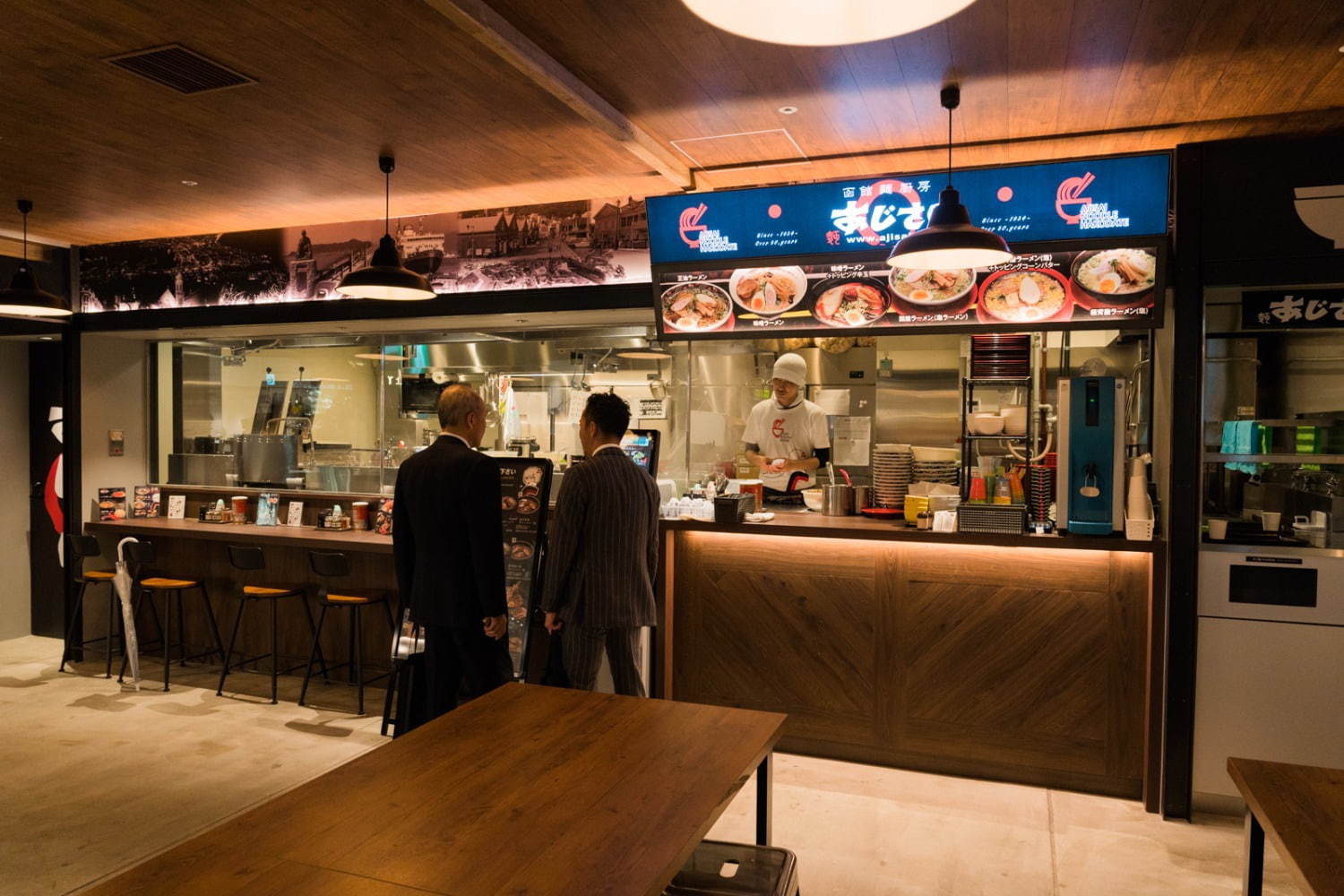 「横浜ハンマーヘッド」食がテーマの商業施設に国内初レストラン＆カフェ、ホテル＆客船ターミナルも｜写真45