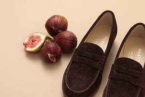 サロン アダム エ ロペの“秋色”スエードローファー、学生靴のハルタとコラボ｜写真7