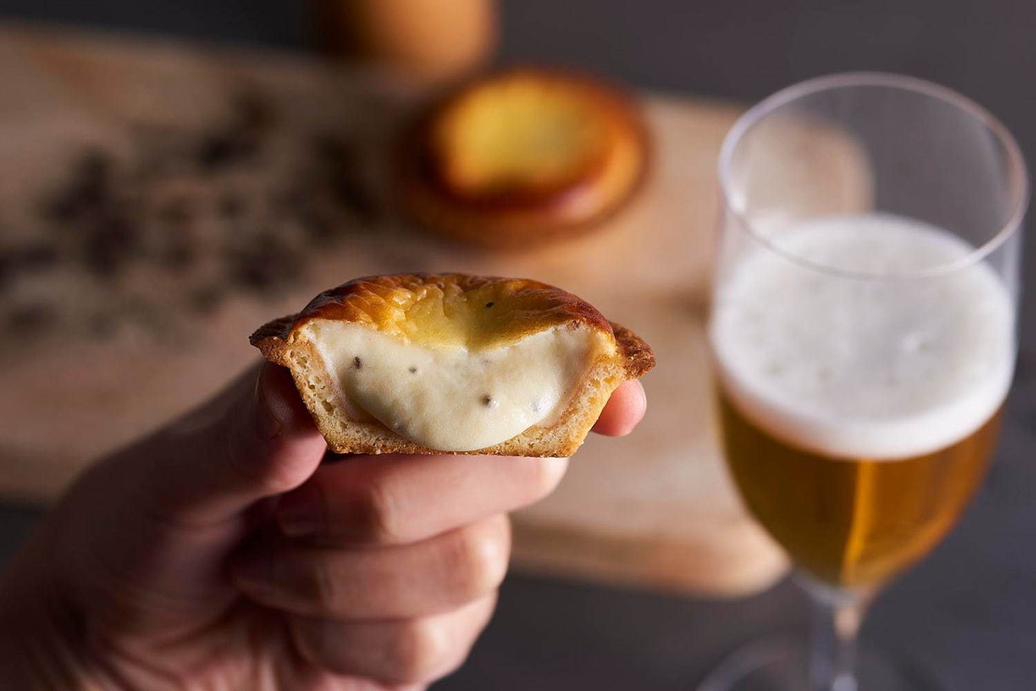 ベイク チーズタルト(BAKE CHEESE TART) ベイク ブラックペッパーチーズタルト｜写真2