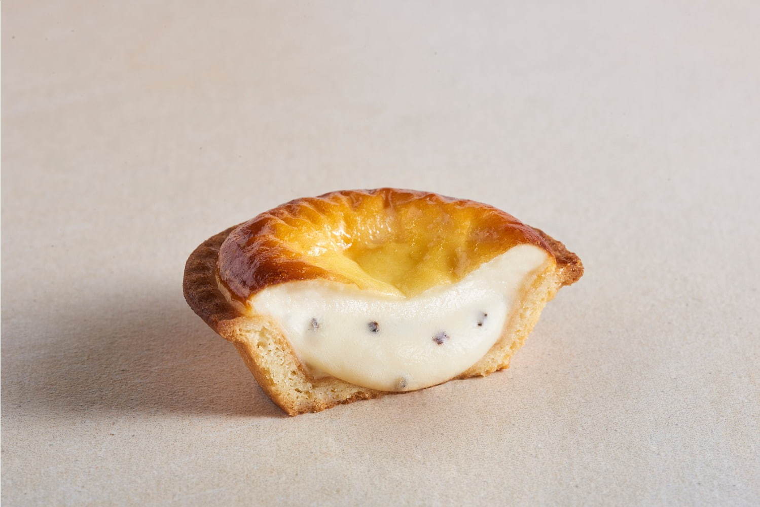 ベイク チーズタルト(BAKE CHEESE TART) ベイク ブラックペッパーチーズタルト｜写真3