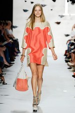 ダイアン フォン ファステンバーグ 2013年春夏コレクション - オリエンタルとモダンの融合｜写真13