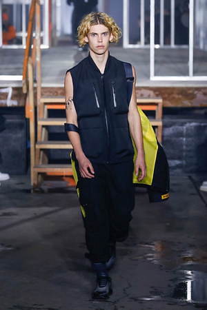 ジョン エリオット(John Elliott) 2019-20年秋冬ウィメンズ&メンズコレクション  - 写真38