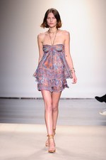 イザベル マラン 2013年春夏コレクション - フレッシュなエッセンスを散りばめて｜写真27