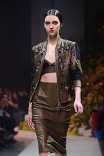 ロエベ 2013年春夏コレクション - ダリの妻ガラをミューズに魅惑のモダンラグジュアリー｜写真1