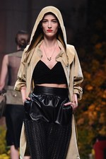 ロエベ 2013年春夏コレクション - ダリの妻ガラをミューズに魅惑のモダンラグジュアリー｜写真17